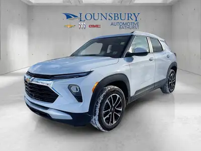 Meet the 2025 Chevrolet TrailBlazer AWD 4dr LT, a smart-size SUV that fits life in Bathurst with eas...