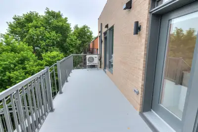 Appartement neuf à louer Plateau-Mont-Royal 2cc, View more