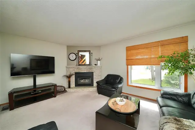 126 Vince Leah Drive Winnipeg, Manitoba62867602635139121