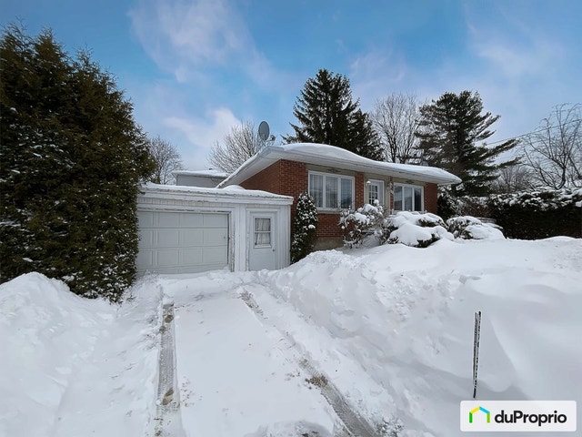 $195,000 - Bungalow for sale in Val-des-Sources — photo 1