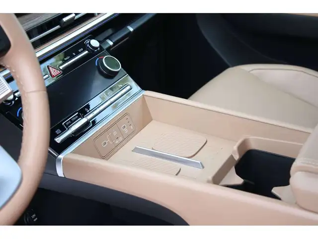 2025 Hyundai Santa Fe Luxury in Cars & Trucks in Oshawa / Durham Region - Image 11