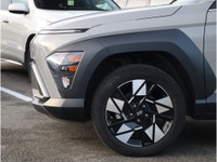 2024 HYUNDAI KONA PREFFERED - NO ACCIDENTS - BC VEHICLE - BACKUP CAMERA - HEATED FRONT SEATS AND STE... (image 5)