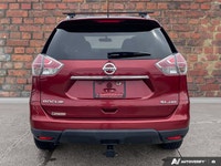Only 106,705 Miles! KBB.com 10 Best SUVs Under $25,000. This Nissan Rogue has a trusty Regular Unlea... (image 3)