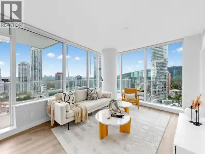 Property Details - 2 Bedrooms | 2 Bathrooms - Interior: 861 sq. ft. - Address: 567 Emerson St, Coqui...