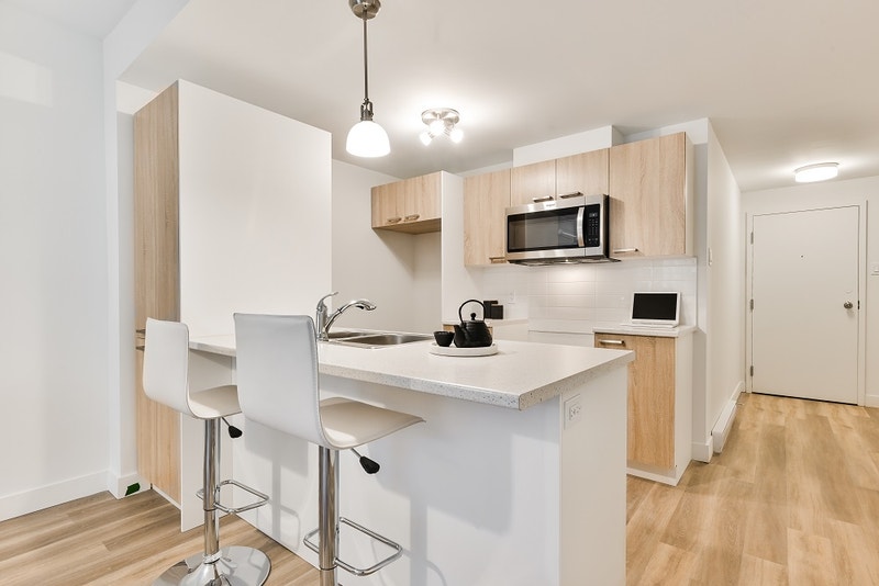 Laval Vivaxcès 3 1/2 Tout inclus Garage disponible Locations longue durée Laval/Rive