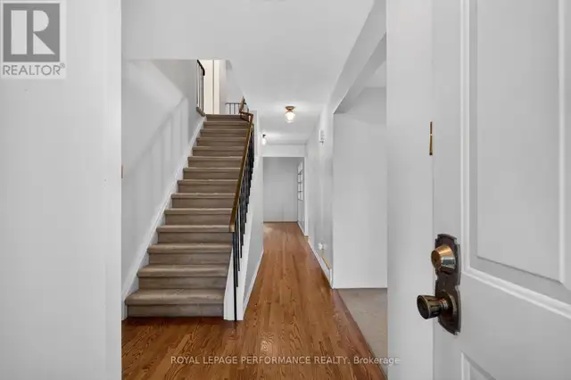 6198 VOYAGEUR DRIVE Ottawa, Ontario in Houses for Sale in Ottawa - Image 4