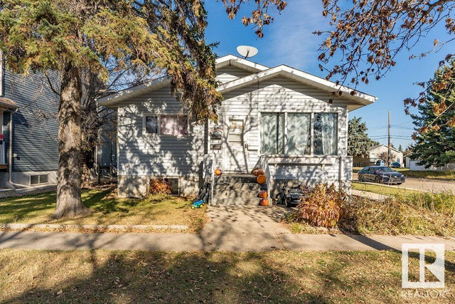 4602 55 AV Wetaskiwin, Alberta in Houses for Sale in Edmonton - Image 3