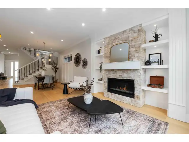 17138 0A AVENUE Surrey, British Columbia in Houses for Sale in Delta/Surrey/Langley - Image 2