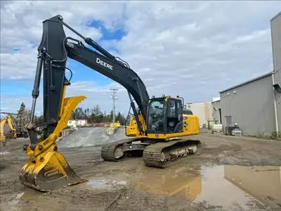 Hours: 235 | Location: Bedford, NS, CA | Attachments: Aux Hydraulics; Attachments: Hydraulic Thumb;...