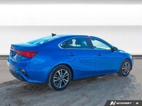 Front Wheel Drive,MP3 Capability,Auxiliary Audio Input,HD Radio,MP3 Capability,Daytime Running Light... (image 5)