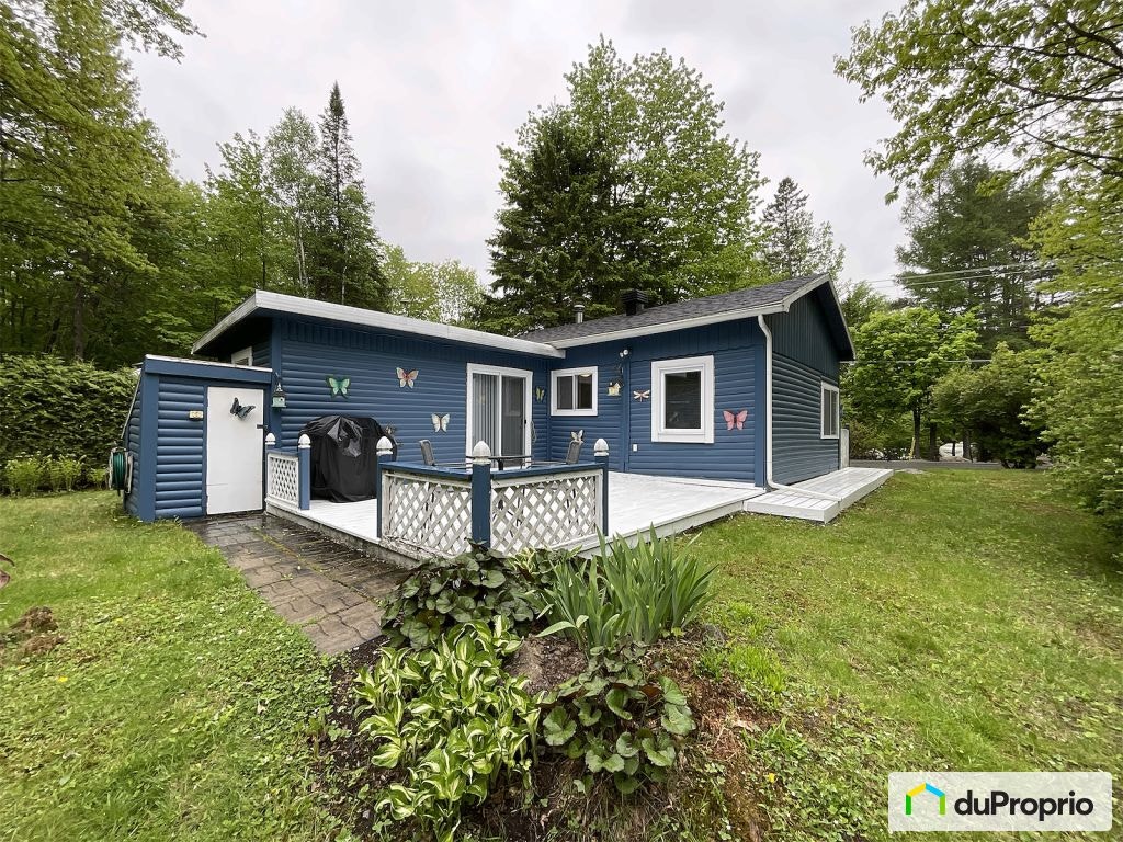 $204,900 - Cottage for sale in St-Hippolyte — photo 1
