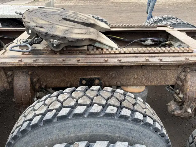 2006 PETERBILT 378 in Heavy Trucks in Saskatoon - Image 24