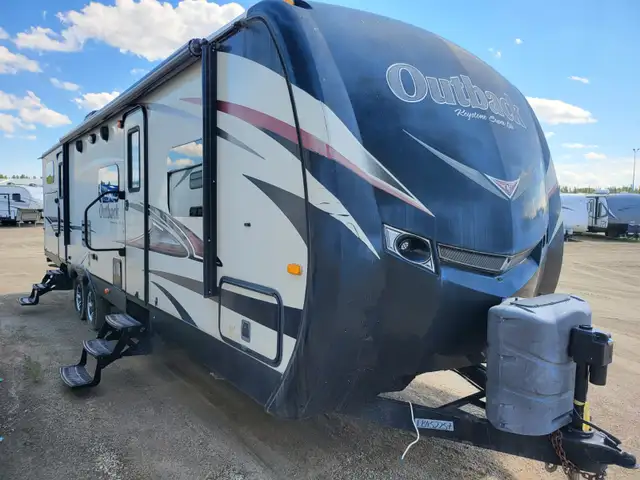 2014 Keystone OUTBACK 312 BH in Travel Trailers & Campers in St. Albert - Image 2