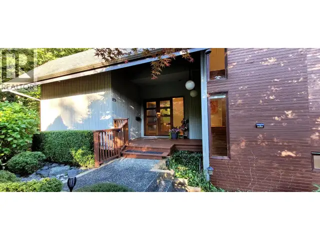 5344 CLIFFRIDGE AVENUE North Vancouver, British Columbia in Houses for Sale in North Shore - Image 4