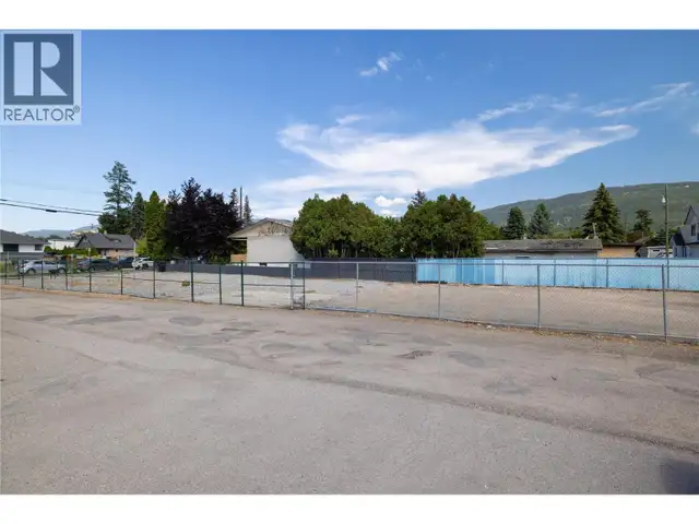 2602 45th Avenue Vernon, British Columbia in Land for Sale in Vernon - Image 4