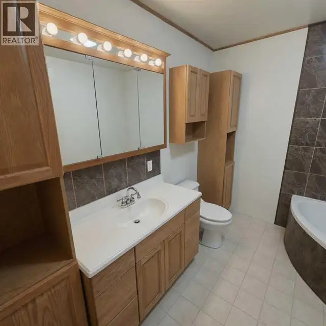53412 Highway 748 East Rural Yellowhead County, Alberta in Houses for Sale in St. Albert - Image 31