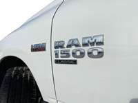 This Ram 1500 Classic has a strong EZH 5.7L HEMI(R) VVT V8 w/ FuelSaver MDS engine powering this Aut... (image 9)