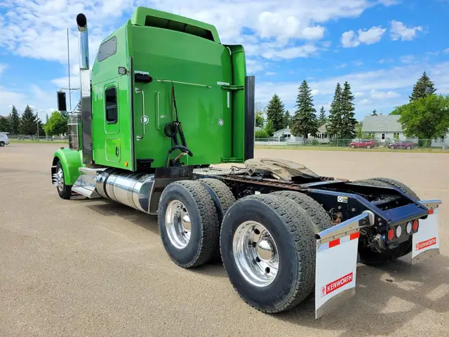 2021 KENWORTH W900 in Heavy Trucks in Saskatoon - Image 10