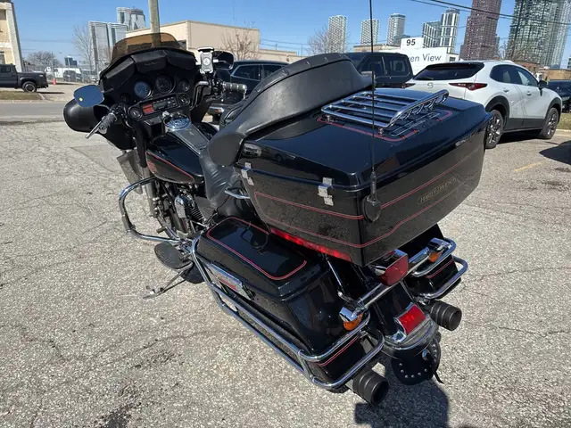 2001 Harley-Davidson Electra Glide Classic ~ ELECTRA GLIDE ~ 88C in Sport Touring in City of Toronto - Image 7