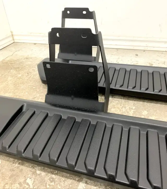 Ford F250 Running Boards OEM Super Duty F350 F450 F550 Truck NTO in Other Parts & Accessories in St. Catharines - Image 3