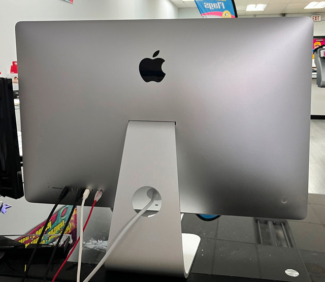 iMac LIKE NEW! **No Scratches** (Retina 5K, 27-inch, Late 2015) in Desktop Computers in Mississauga / Peel Region - Image 3