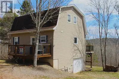 Escape to your own private oasis in this year-round house or cottage with deeded beach access. Situa...