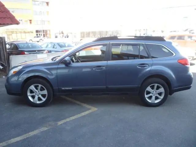 2014 Subaru Outback 4dr Wgn H4 Auto 2.5i Premium in Cars & Trucks in Calgary - Image 9