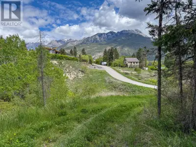 **Columere Park Lake access and lake view lot nearly 1 acre in size** Own this fabulous just under o...
