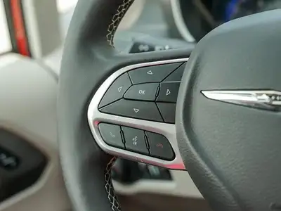 2024 Chrysler Pacifica Touring-L | 4 New Tires | Lane Departure, View more