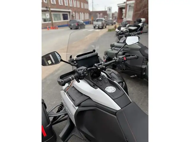 2025 Can-Am Canyon XT in Street, Cruisers & Choppers in New Glasgow - Image 10