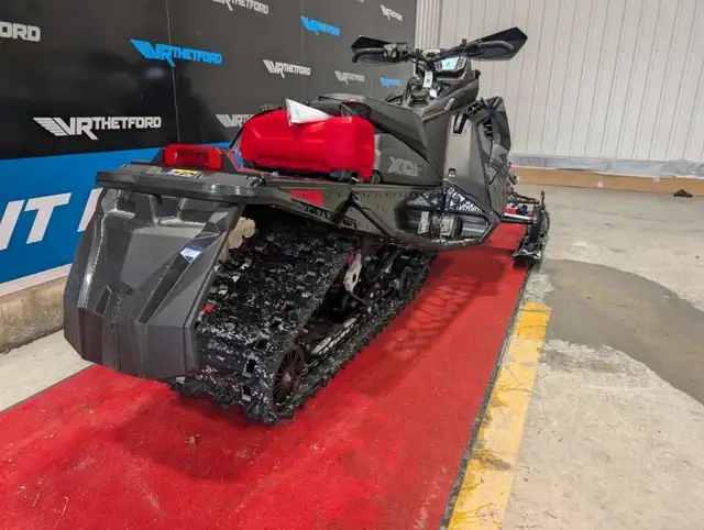 2025 Polaris 9R INDY XCR 136 in Snowmobiles in Thetford Mines - Image 5