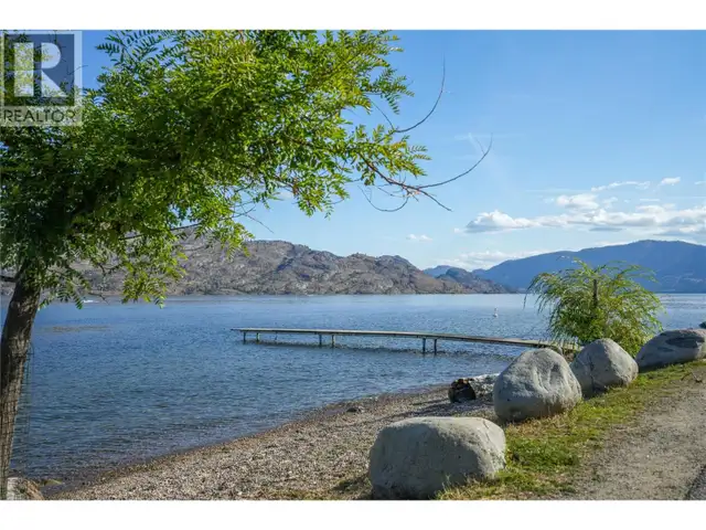 3960 Beach Avenue Peachland, British Columbia in Land for Sale in Penticton - Image 6