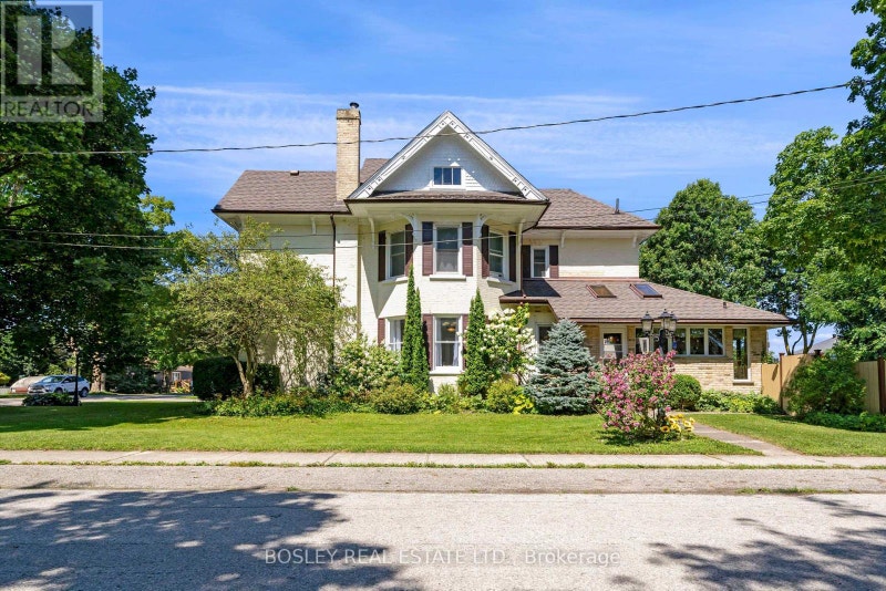 135 WEBB STREET Minto (Harriston), Ontario Houses for Sale