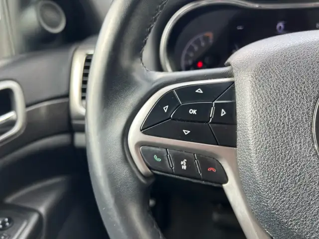 2018 Jeep Grand Cherokee Laredo AWD | Command Start | Reverse Ca5484076805082419210