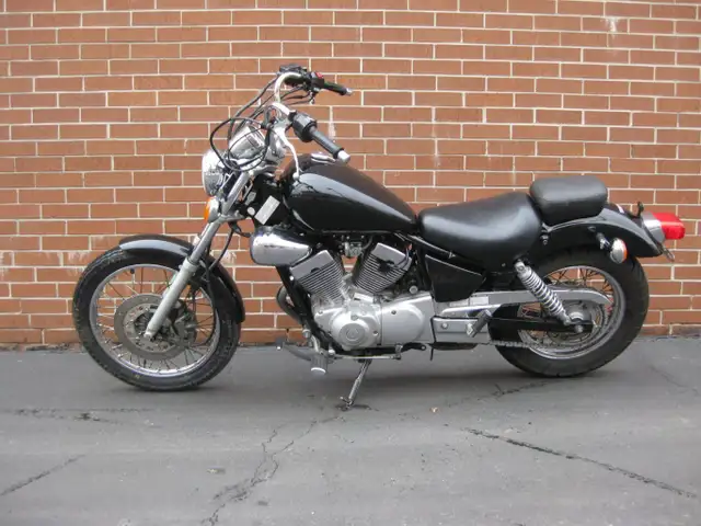 2006 YAMAHA XV250 VIRAGO in Street, Cruisers & Choppers in City of Toronto - Image 8