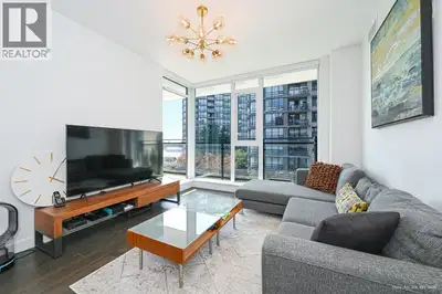 2 bed 2 bath like new condo with a/c in prime city centre location. Best layout, with 2 bedrooms sep...