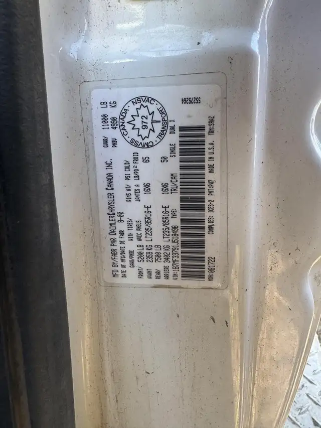 2001 DODGE RAM 3500 in Heavy Trucks in Saskatoon - Image 43