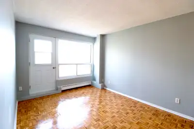2 Bedroom 125 Stewart St Sandy Hill - Ottawa U/Market/Downtown