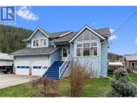 821 Cottonwood Avenue Sicamous, British Columbia