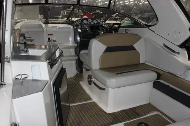 2012 LARSON 857 cabrio in Powerboats & Motorboats in Longueuil / South Shore - Image 7