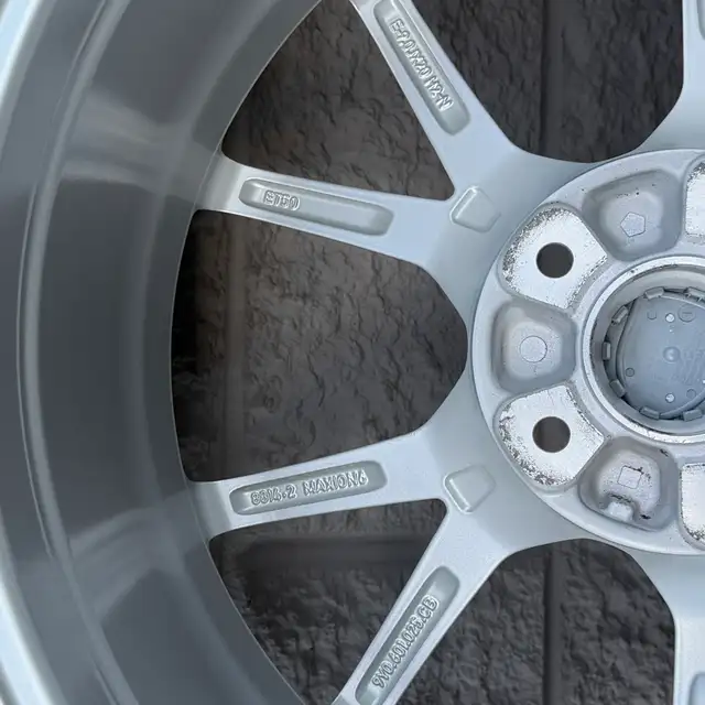 (99%) 4x Porsche Cayenne 20" OEM Winter Wheels Package in Tires & Rims in City of Toronto - Image 8