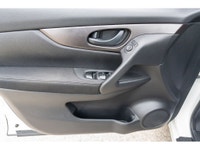 ENJOYABLE, ECONOMICAL DRIVE Smart, stylish, and efficient, the 2018 Nissan Qashqai is designed to fi... (image 8)