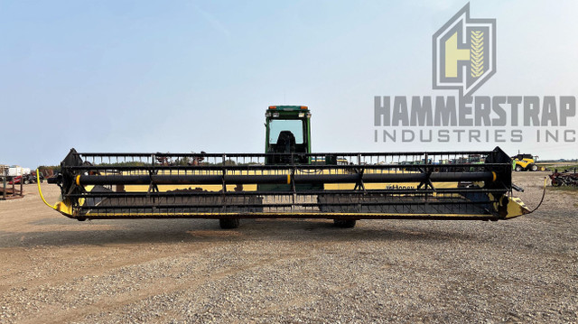 CO-OP Implements 742 Swather w/ 30 Ft Header in Farming Equipment in Edmonton - Image 2