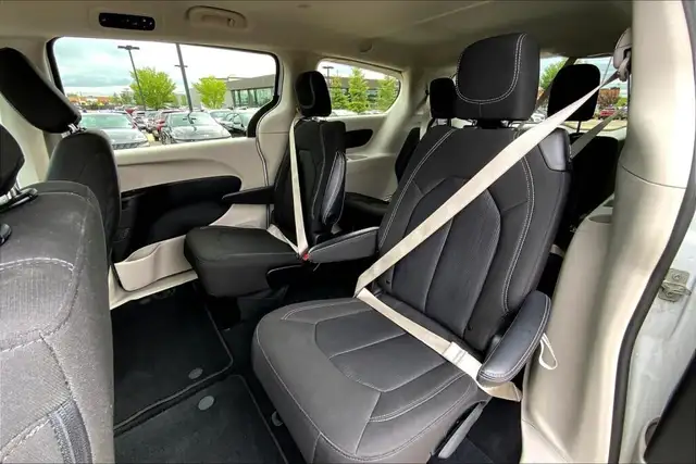 2024 Chrysler Grand Caravan SXT in Cars & Trucks in Edmonton - Image 25