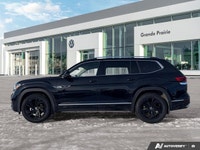 Effortlessly command every journey in this 2023 Volkswagen Atlas Execline, an SUV meticulously desig... (image 1)