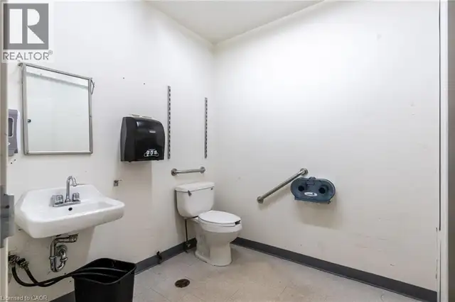 7500 LUNDY'S Lane Unit# B19 Niagara Falls, Ontario in Commercial & Office Space for Rent in St. Catharines - Image 23
