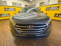 REFINED, POWERFUL, AND ALL-WEATHER READY THIS 2017 HYUNDAI TUCSON AWD 2.0L LUXURY DELIVERS SOPHISTIC... (image 7)