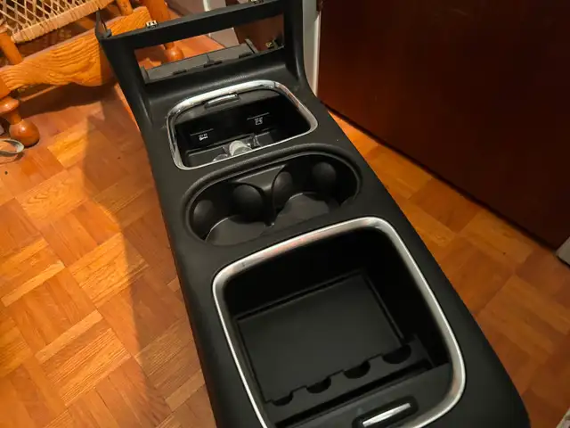 Siège électrique Pacifica 2022 in Other Parts & Accessories in Drummondville - Image 11