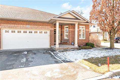 5595 Drummond Road in Condos for Sale in St. Catharines - Image 2