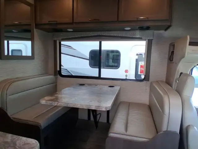 2023 Thor Motor Coach Chateau 22B in RVs & Motorhomes in Kelowna - Image 7